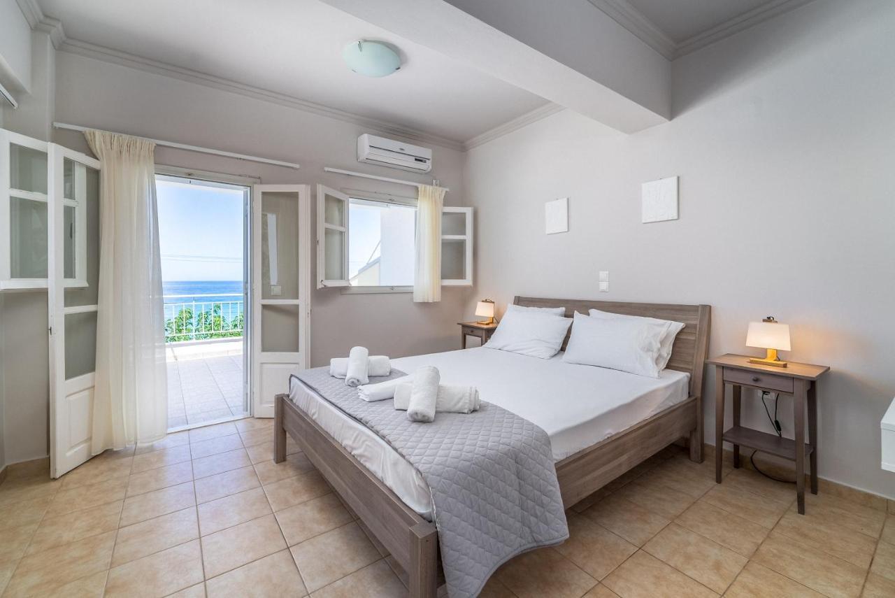 Monato Luxury Apartments อาโยส นิกีตัส ภายนอก รูปภาพ