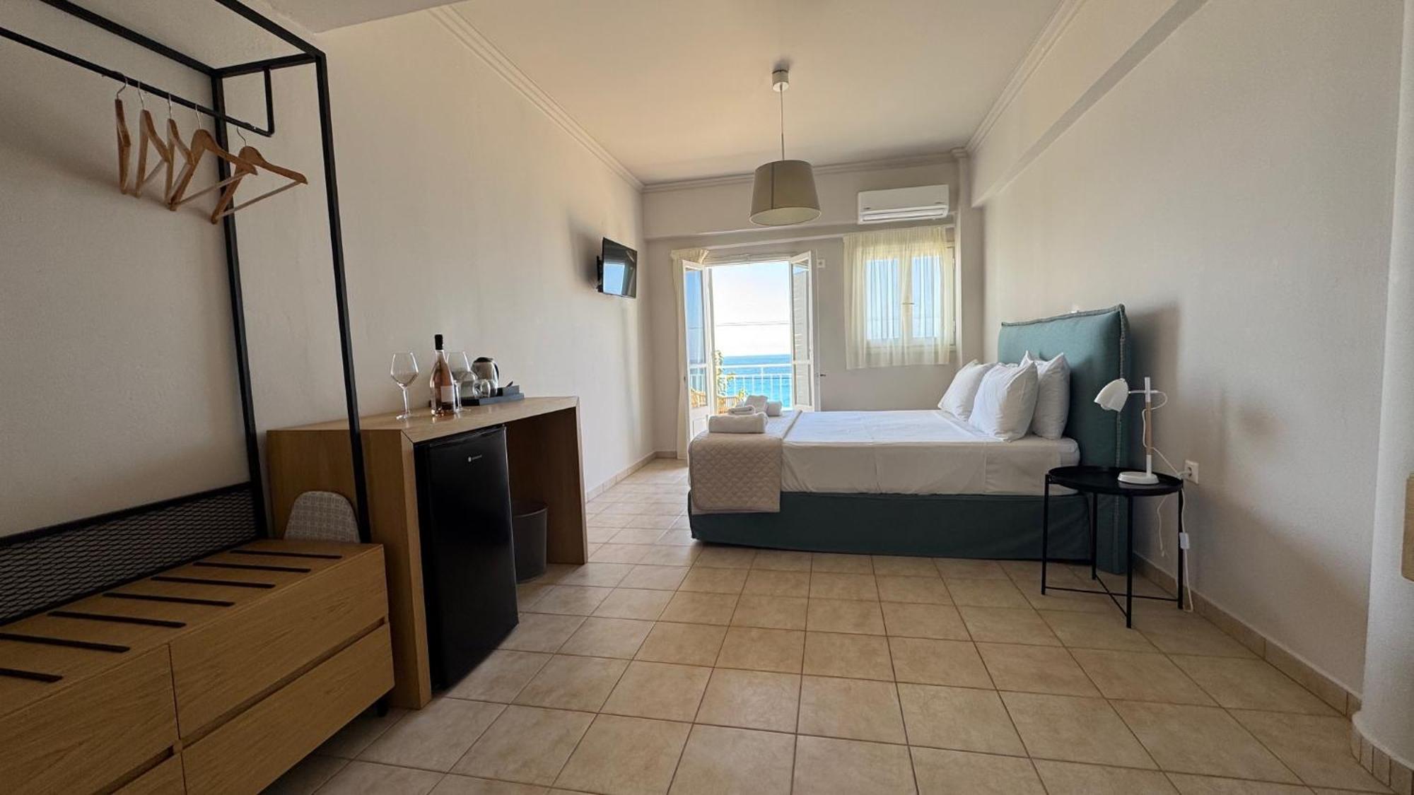 Monato Luxury Apartments อาโยส นิกีตัส ภายนอก รูปภาพ